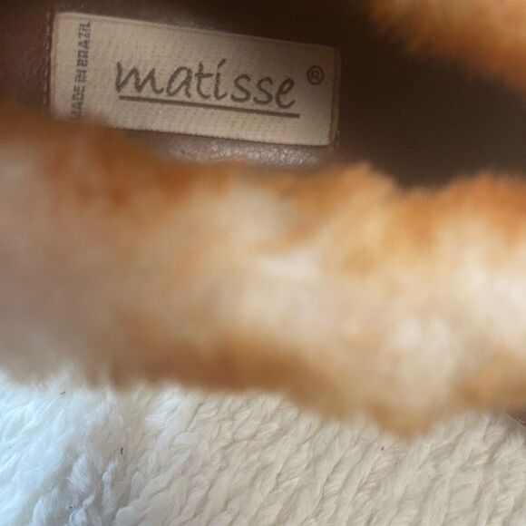 MATISSE BRN SUEDE&LEATHER CAP TOE HEELS SHEEPSKIN TRIM SHOES Rubber soles SZ8.5M - Picture 9 of 10